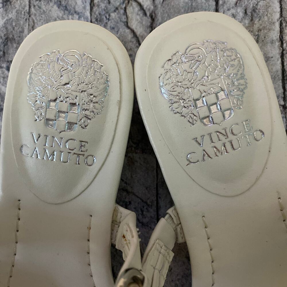 Sz 7- Vince Camuto white sandals - Picture 7 of 12